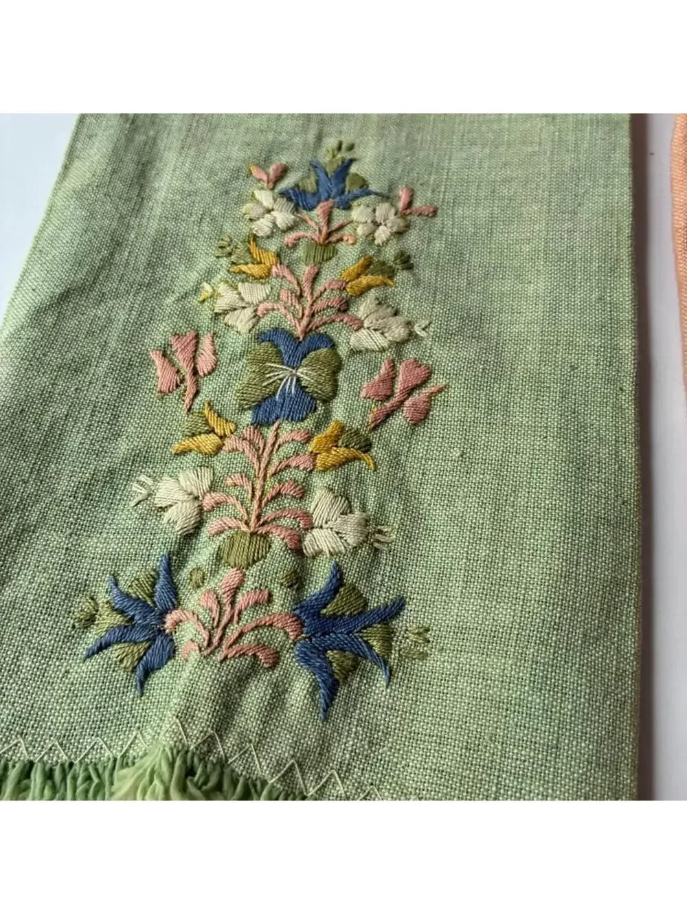 Vintage Hand Embroidered Linen Tip Towels Set of 2 Floral Fringe Guest Towels